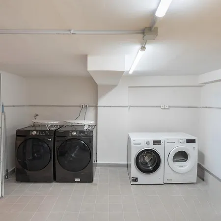 Palazzo Lucia * Ascea